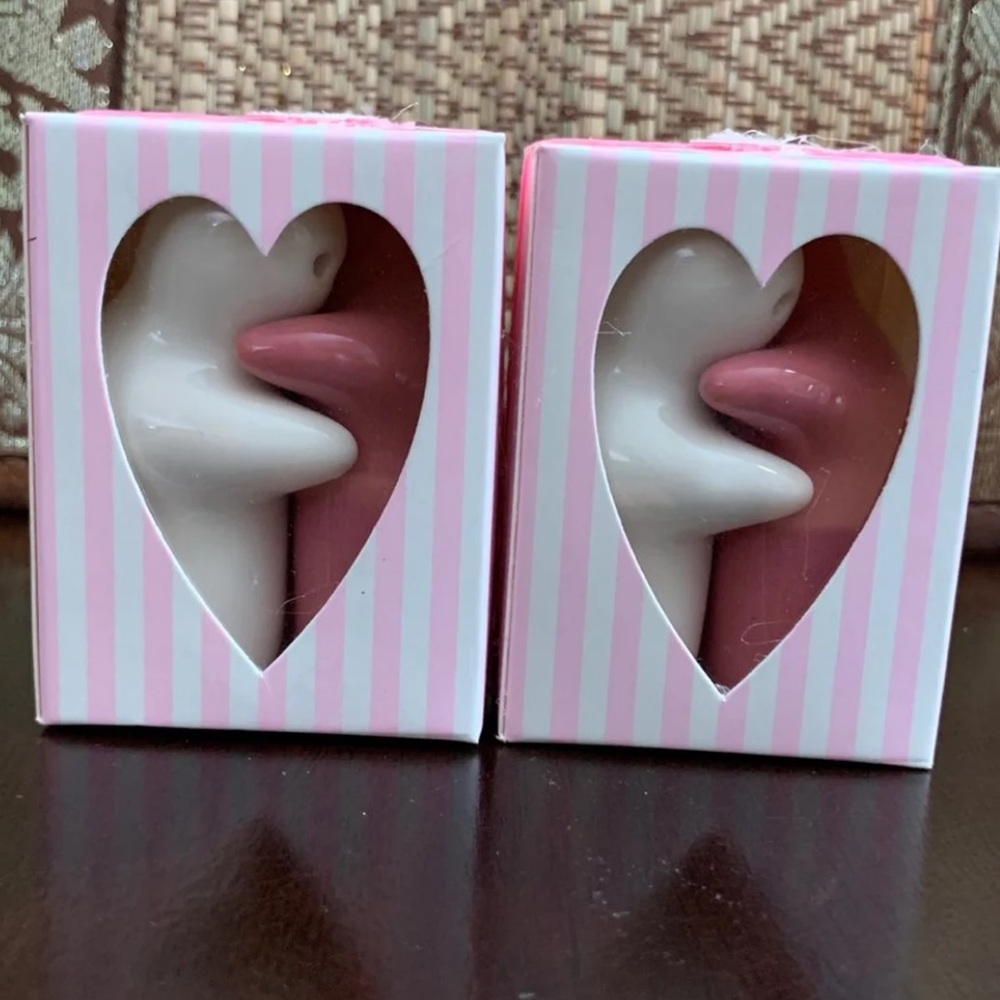 Salt and Pepper Hugging Shakers